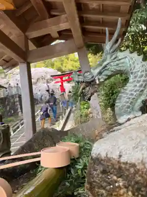 小川諏訪神社の手水舎
