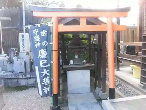 蓮妙寺の鳥居