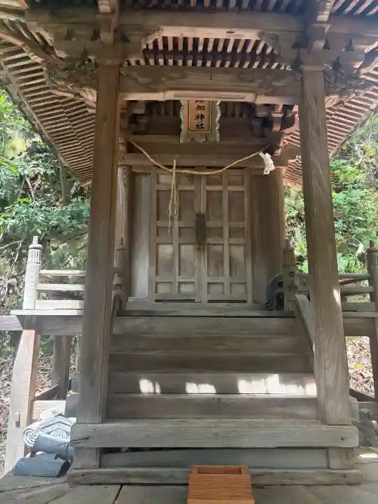 粒坐天照神社の{uncategorized: "未分類", other: "その他", undefined: "問題あり", building: "その他建物", grave: "お墓", sacred_gate: "鳥居", guardian: "狛犬", statue: "像", buddha: "仏像", history: "歴史", nature: "自然", garden: "庭園", animal: "動物", pagoda: "塔", temizu: "手水舎", mountain_gate: "山門・神門", sanctuary: "本殿・本堂", subordinate: "末社・摂社", art: "芸術", scenery: "景色", jizo: "地蔵", ema: "絵馬", goshuin: "御朱印", omikuji: "おみくじ", items: "授与品その他", amulet: "お守り", goshuincho: "御朱印帳", eats: "食事", festival: "お祭り", votive_dance: "神楽", shichigosan: "七五三参", wedding: "結婚式", experience: "体験その他", initially: "初詣", around: "周辺", anti_infection: "感染症対策"}