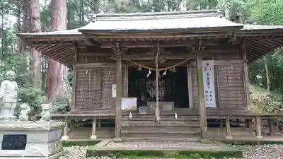 示現神社の本殿・本堂