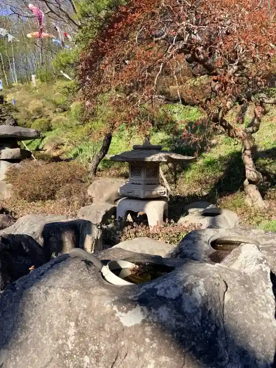 湯の沢神社の{uncategorized: "未分類", other: "その他", undefined: "問題あり", building: "その他建物", grave: "お墓", sacred_gate: "鳥居", guardian: "狛犬", statue: "像", buddha: "仏像", history: "歴史", nature: "自然", garden: "庭園", animal: "動物", pagoda: "塔", temizu: "手水舎", mountain_gate: "山門・神門", sanctuary: "本殿・本堂", subordinate: "末社・摂社", art: "芸術", scenery: "景色", jizo: "地蔵", ema: "絵馬", goshuin: "御朱印", omikuji: "おみくじ", items: "授与品その他", amulet: "お守り", goshuincho: "御朱印帳", eats: "食事", festival: "お祭り", votive_dance: "神楽", shichigosan: "七五三参", wedding: "結婚式", experience: "体験その他", initially: "初詣", around: "周辺", anti_infection: "感染症対策"}