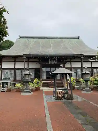 長安寺の本殿