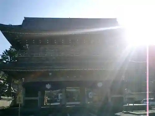 光明寺の山門・神門