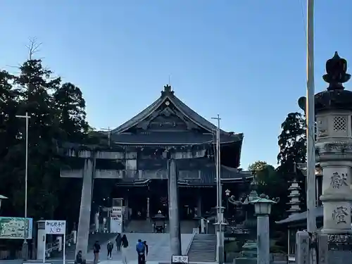 豊川閣　妙厳寺の鳥居