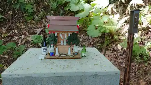 あらはばき神社（奥宮）の末社