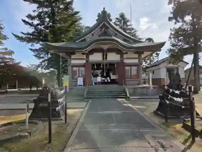 新川神社の{uncategorized: "未分類", other: "その他", undefined: "問題あり", building: "その他建物", grave: "お墓", sacred_gate: "鳥居", guardian: "狛犬", statue: "像", buddha: "仏像", history: "歴史", nature: "自然", garden: "庭園", animal: "動物", pagoda: "塔", temizu: "手水舎", mountain_gate: "山門・神門", sanctuary: "本殿・本堂", subordinate: "末社・摂社", art: "芸術", scenery: "景色", jizo: "地蔵", ema: "絵馬", goshuin: "御朱印", omikuji: "おみくじ", items: "授与品その他", amulet: "お守り", goshuincho: "御朱印帳", eats: "食事", festival: "お祭り", votive_dance: "神楽", shichigosan: "七五三参", wedding: "結婚式", experience: "体験その他", initially: "初詣", around: "周辺", anti_infection: "感染症対策"}