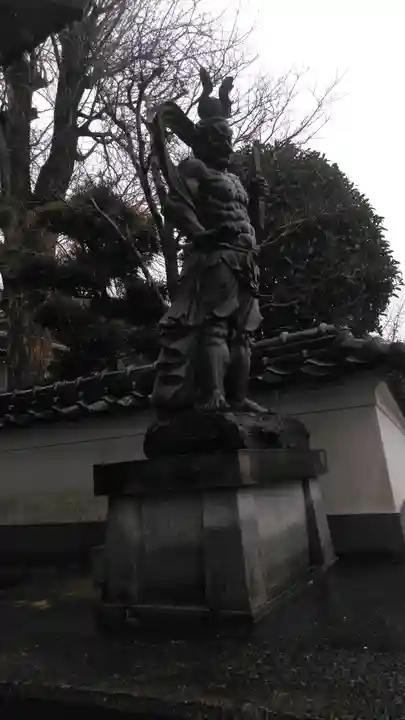 薬王寺の像