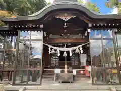 白山神社の本殿