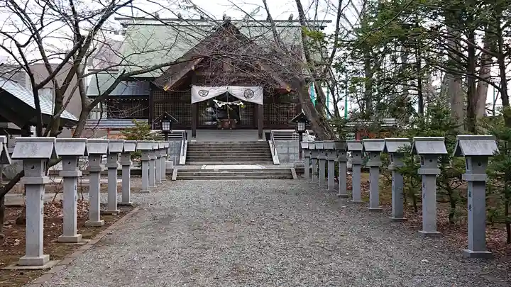 信濃神社の本殿・本堂