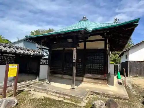 竹之坊の{uncategorized: "未分類", other: "その他", undefined: "問題あり", building: "その他建物", grave: "お墓", sacred_gate: "鳥居", guardian: "狛犬", statue: "像", buddha: "仏像", history: "歴史", nature: "自然", garden: "庭園", animal: "動物", pagoda: "塔", temizu: "手水舎", mountain_gate: "山門・神門", sanctuary: "本殿・本堂", subordinate: "末社・摂社", art: "芸術", scenery: "景色", jizo: "地蔵", ema: "絵馬", goshuin: "御朱印", omikuji: "おみくじ", items: "授与品その他", amulet: "お守り", goshuincho: "御朱印帳", eats: "食事", festival: "お祭り", votive_dance: "神楽", shichigosan: "七五三参", wedding: "結婚式", experience: "体験その他", initially: "初詣", around: "周辺", anti_infection: "感染症対策"}