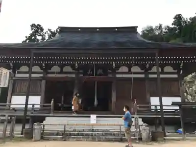 観音正寺の本殿・本堂