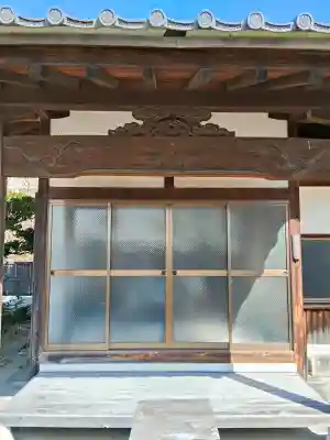 家原寺の{uncategorized: "未分類", other: "その他", undefined: "問題あり", building: "その他建物", grave: "お墓", sacred_gate: "鳥居", guardian: "狛犬", statue: "像", buddha: "仏像", history: "歴史", nature: "自然", garden: "庭園", animal: "動物", pagoda: "塔", temizu: "手水舎", mountain_gate: "山門・神門", sanctuary: "本殿・本堂", subordinate: "末社・摂社", art: "芸術", scenery: "景色", jizo: "地蔵", ema: "絵馬", goshuin: "御朱印", omikuji: "おみくじ", items: "授与品その他", amulet: "お守り", goshuincho: "御朱印帳", eats: "食事", festival: "お祭り", votive_dance: "神楽", shichigosan: "七五三参", wedding: "結婚式", experience: "体験その他", initially: "初詣", around: "周辺", anti_infection: "感染症対策"}