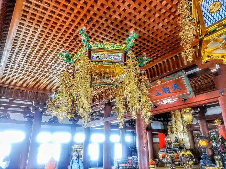 常楽寺の本殿・本堂