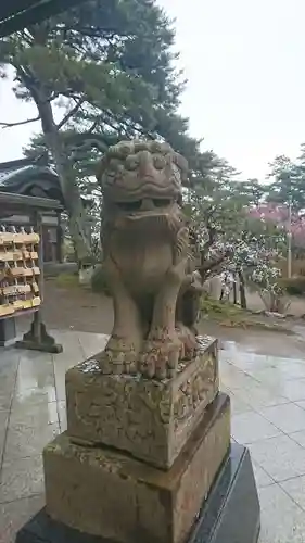 山神社の狛犬
