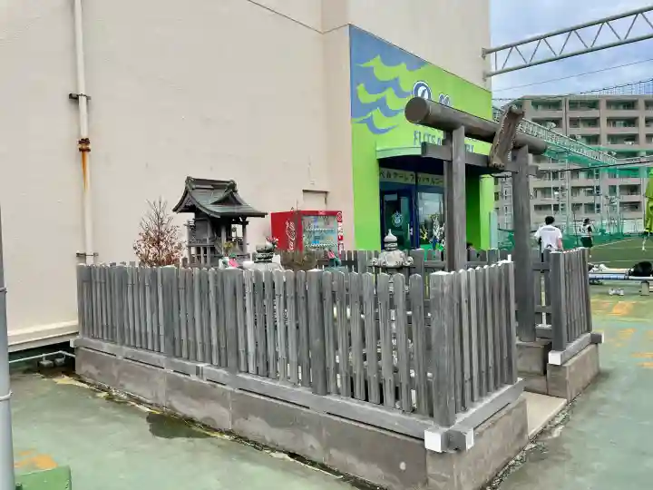 小田急豊川稲荷の{uncategorized: "未分類", other: "その他", undefined: "問題あり", building: "その他建物", grave: "お墓", sacred_gate: "鳥居", guardian: "狛犬", statue: "像", buddha: "仏像", history: "歴史", nature: "自然", garden: "庭園", animal: "動物", pagoda: "塔", temizu: "手水舎", mountain_gate: "山門・神門", sanctuary: "本殿・本堂", subordinate: "末社・摂社", art: "芸術", scenery: "景色", jizo: "地蔵", ema: "絵馬", goshuin: "御朱印", omikuji: "おみくじ", items: "授与品その他", amulet: "お守り", goshuincho: "御朱印帳", eats: "食事", festival: "お祭り", votive_dance: "神楽", shichigosan: "七五三参", wedding: "結婚式", experience: "体験その他", initially: "初詣", around: "周辺", anti_infection: "感染症対策"}