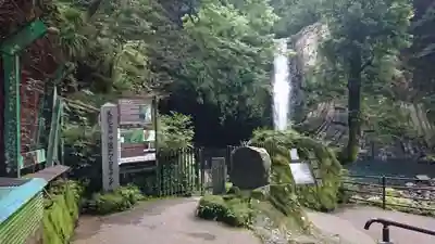 浄蓮の滝不動尊のその他建物