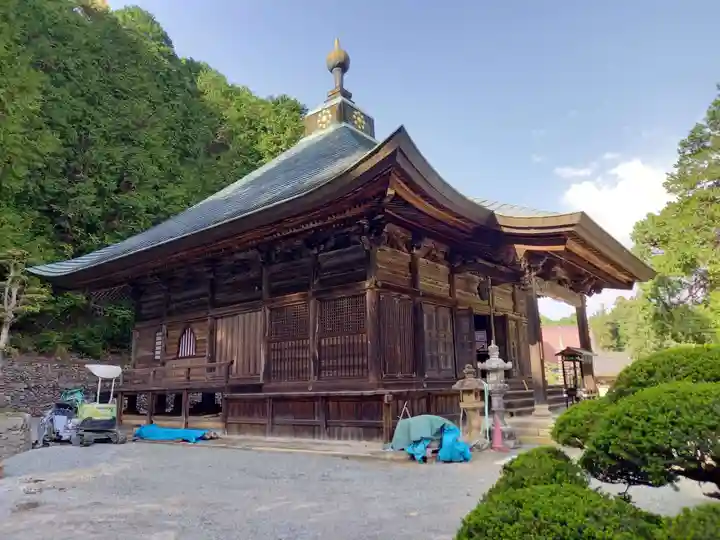 法楽寺の本殿・本堂