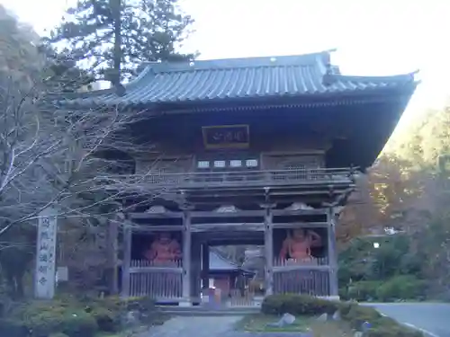 満願寺の山門