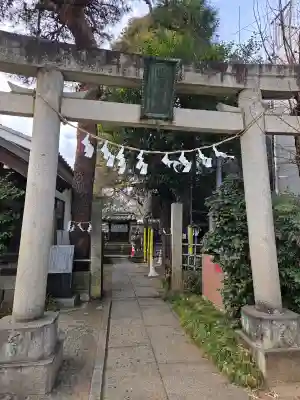 雪塚稲荷神社の{uncategorized: "未分類", other: "その他", undefined: "問題あり", building: "その他建物", grave: "お墓", sacred_gate: "鳥居", guardian: "狛犬", statue: "像", buddha: "仏像", history: "歴史", nature: "自然", garden: "庭園", animal: "動物", pagoda: "塔", temizu: "手水舎", mountain_gate: "山門・神門", sanctuary: "本殿・本堂", subordinate: "末社・摂社", art: "芸術", scenery: "景色", jizo: "地蔵", ema: "絵馬", goshuin: "御朱印", omikuji: "おみくじ", items: "授与品その他", amulet: "お守り", goshuincho: "御朱印帳", eats: "食事", festival: "お祭り", votive_dance: "神楽", shichigosan: "七五三参", wedding: "結婚式", experience: "体験その他", initially: "初詣", around: "周辺", anti_infection: "感染症対策"}