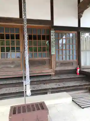 法楽寺の本殿・本堂