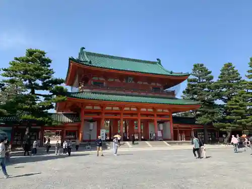 平安神宮の山門