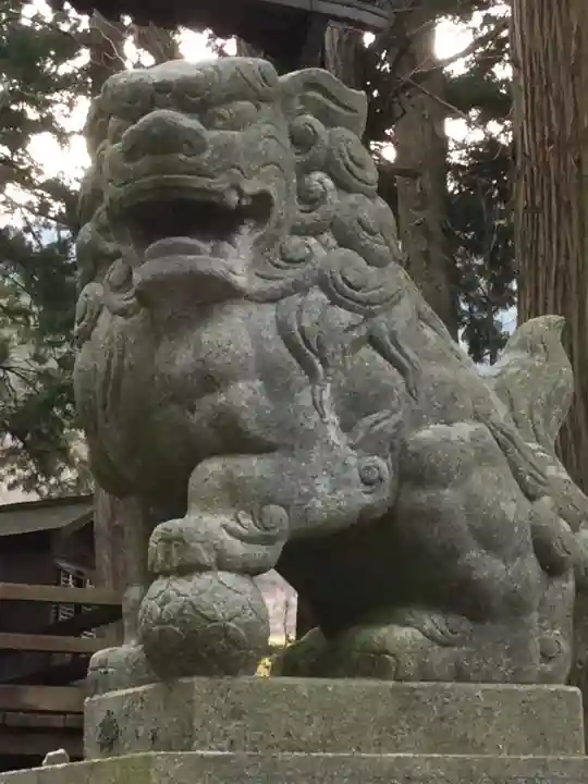 山家神社の狛犬