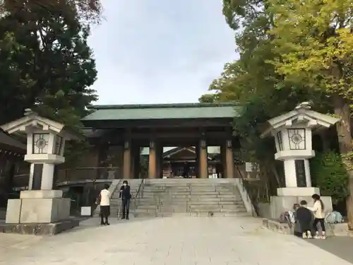 東郷神社の山門・神門