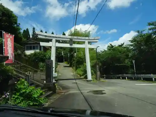 市房山神宮里宮神社の鳥居