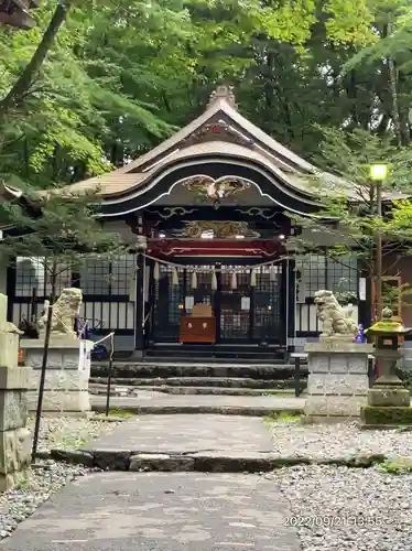 新屋山神社(山梨県)