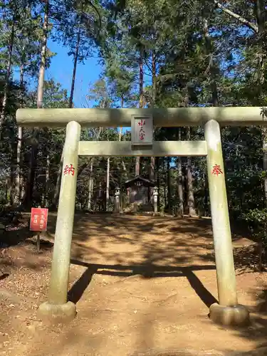 高麗神社の鳥居