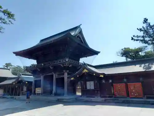 白山神社の山門