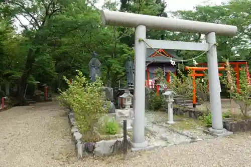 御嶽山大和本宮の鳥居