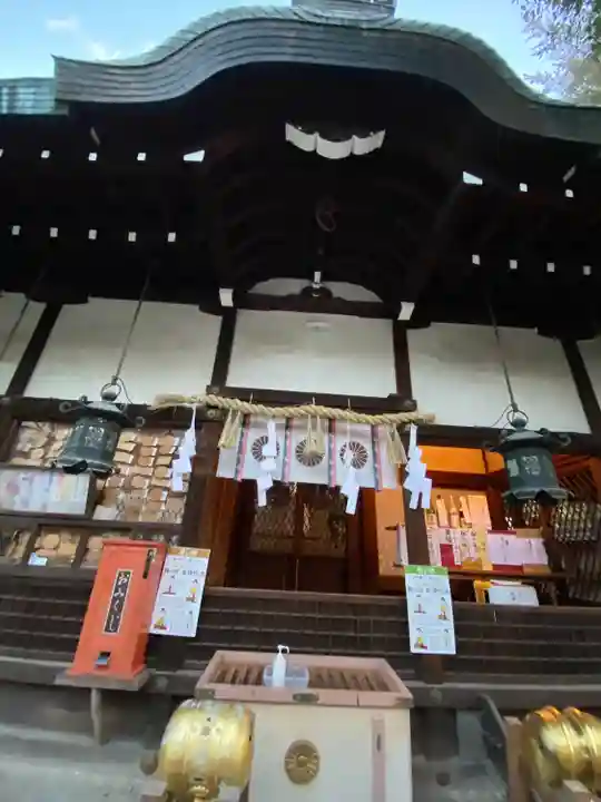 白峯神宮の本殿・本堂