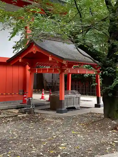 花園神社の手水舎