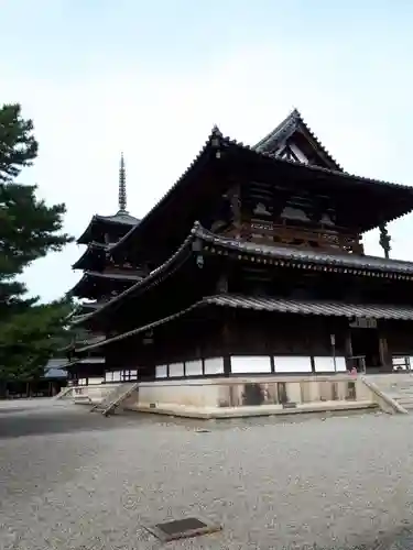 法隆寺の本殿