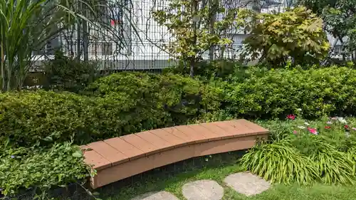 朝日弁財天の周辺