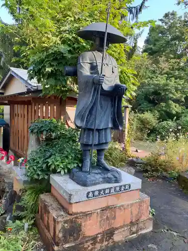 圓城寺の像