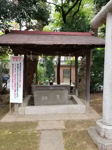 藤神稲荷神社の手水舎