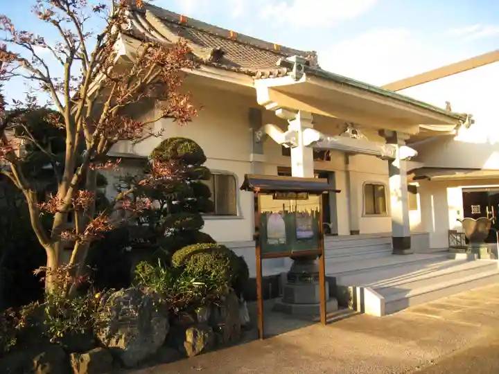 啓運寺の本殿・本堂