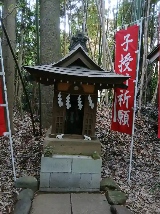 道野辺八幡宮の{uncategorized: "未分類", other: "その他", undefined: "問題あり", building: "その他建物", grave: "お墓", sacred_gate: "鳥居", guardian: "狛犬", statue: "像", buddha: "仏像", history: "歴史", nature: "自然", garden: "庭園", animal: "動物", pagoda: "塔", temizu: "手水舎", mountain_gate: "山門・神門", sanctuary: "本殿・本堂", subordinate: "末社・摂社", art: "芸術", scenery: "景色", jizo: "地蔵", ema: "絵馬", goshuin: "御朱印", omikuji: "おみくじ", items: "授与品その他", amulet: "お守り", goshuincho: "御朱印帳", eats: "食事", festival: "お祭り", votive_dance: "神楽", shichigosan: "七五三参", wedding: "結婚式", experience: "体験その他", initially: "初詣", around: "周辺", anti_infection: "感染症対策"}