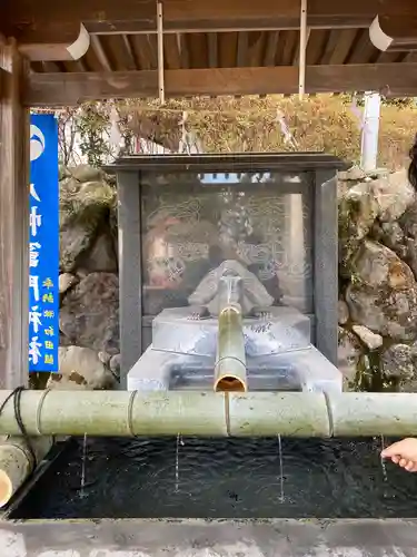 八幡竃門神社の手水舎