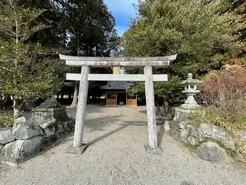 逢麻神社の鳥居