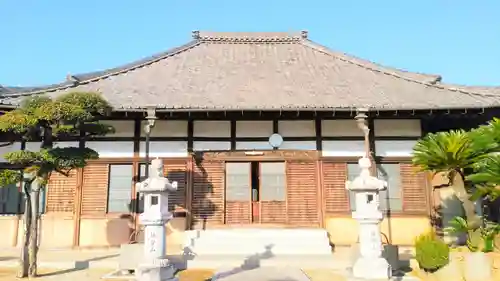 極楽寺の本殿・本堂