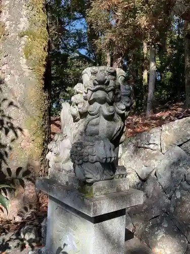高田神社の狛犬