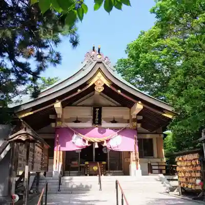 彌彦神社　(伊夜日子神社)の本殿・本堂
