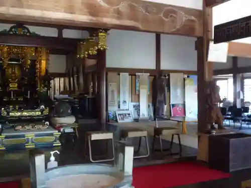 万蔵院の本殿・本堂