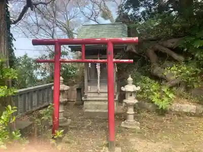 久里浜住吉神社の{uncategorized: "未分類", other: "その他", undefined: "問題あり", building: "その他建物", grave: "お墓", sacred_gate: "鳥居", guardian: "狛犬", statue: "像", buddha: "仏像", history: "歴史", nature: "自然", garden: "庭園", animal: "動物", pagoda: "塔", temizu: "手水舎", mountain_gate: "山門・神門", sanctuary: "本殿・本堂", subordinate: "末社・摂社", art: "芸術", scenery: "景色", jizo: "地蔵", ema: "絵馬", goshuin: "御朱印", omikuji: "おみくじ", items: "授与品その他", amulet: "お守り", goshuincho: "御朱印帳", eats: "食事", festival: "お祭り", votive_dance: "神楽", shichigosan: "七五三参", wedding: "結婚式", experience: "体験その他", initially: "初詣", around: "周辺", anti_infection: "感染症対策"}