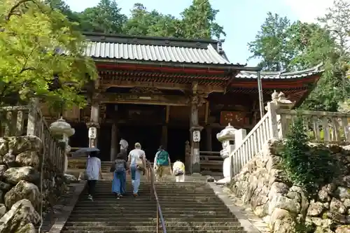 華厳寺の本殿