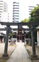 綾瀬稲荷神社の鳥居