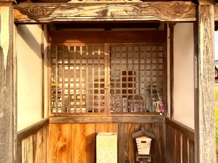 小脇大日如来堂(滋賀県)